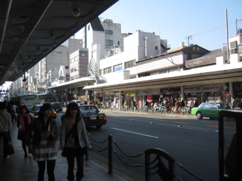 main street -shijo dori.jpg